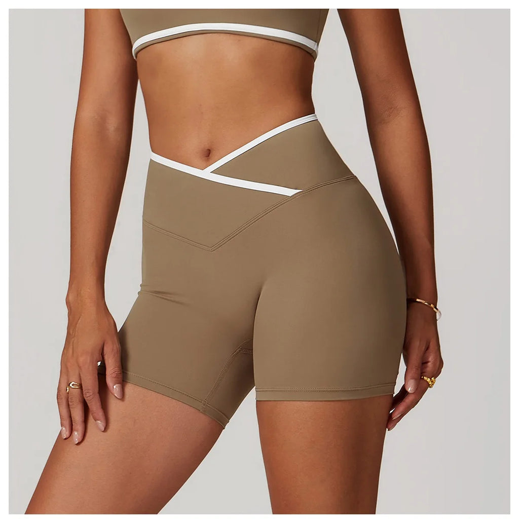Short Assinatura em V