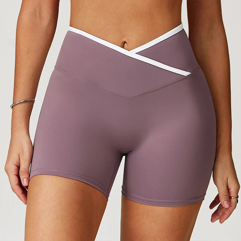 Short Assinatura em V