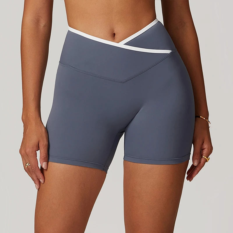 Short Assinatura em V