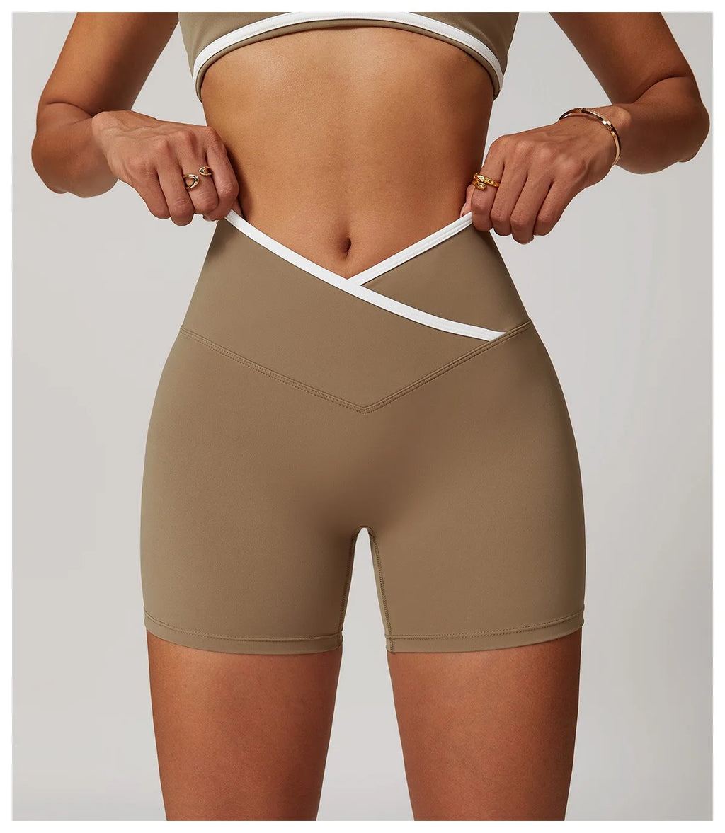 Short Assinatura em V